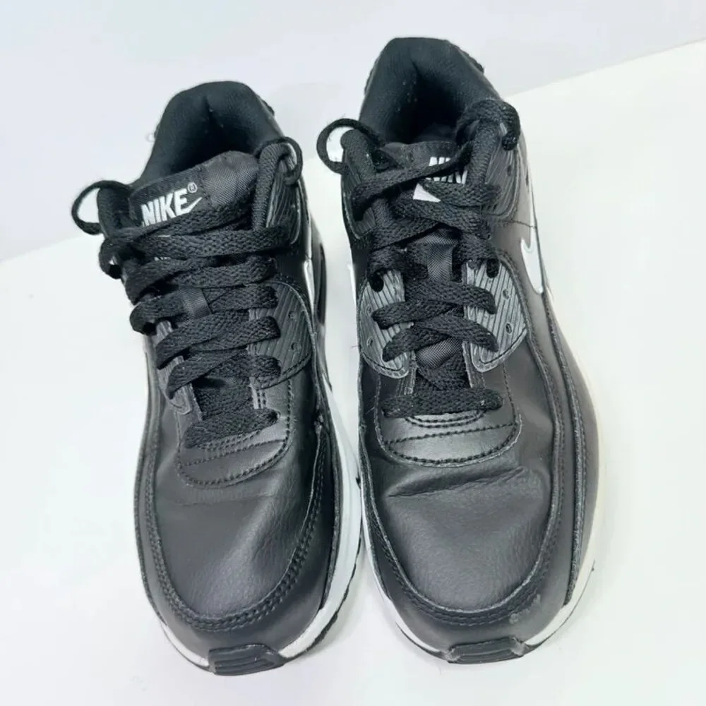 Nike Air Max 90 GS size 6.5 Y